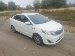 2014 Kia Rio III, белый, 720000 рублей, вид 1