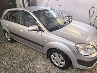 2006 Kia Rio II, серебристый, 399000 рублей, вид 2
