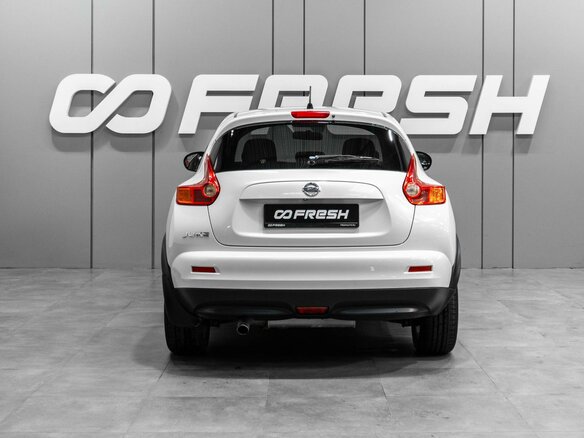 2011 Nissan Juke I, белый - вид 3