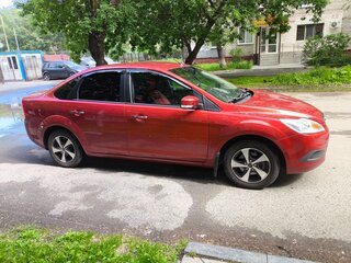 2009 Ford Focus II Рестайлинг, красный, 790000 рублей, вид 5