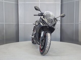 2024 Suzuki GSX-8R, чёрный, 899000 рублей, вид 3