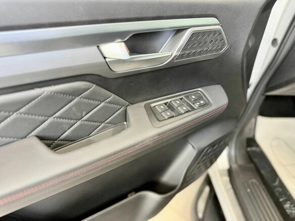 2026 JAC T9 Urban, серебристый, 3759000 рублей - вид 19