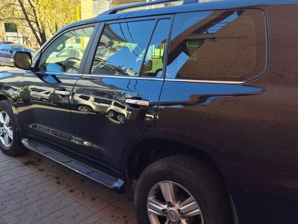 2016 Toyota Land Cruiser 200 Series Рестайлинг 2, чёрный, 5750000 рублей - вид 12