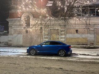 2020 Audi A3 III (8V) Рестайлинг, синий, 1600000 рублей, вид 3