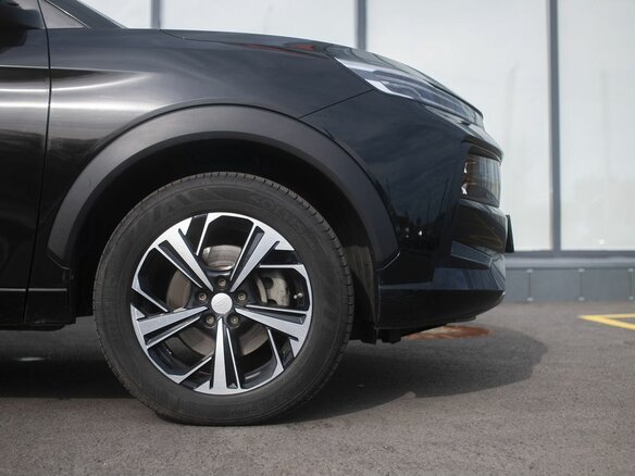 2023 JAC JS6, чёрный, 1680000 рублей - вид 9