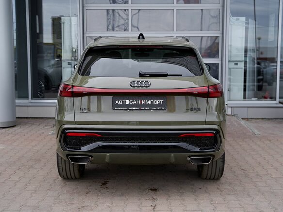2026 Audi Q5 L III (GU), зелёный, 6399900 рублей - вид 3