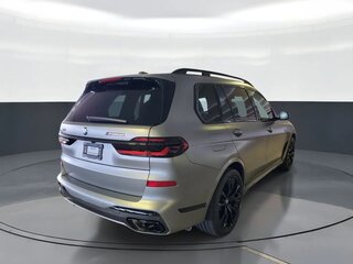2026 BMW X7 M60i I (G07) Рестайлинг, серебристый, 19756223 рублей, вид 4