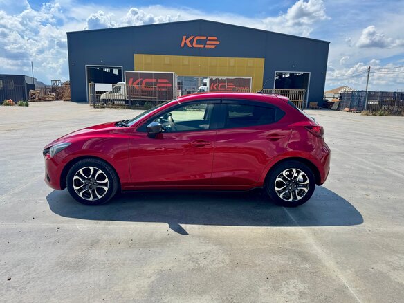 2015 Mazda Demio IV (DJ), красный, 980000 рублей - вид 8