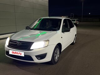 2015 Lada (ВАЗ) Granta I, белый, 380000 рублей, вид 2