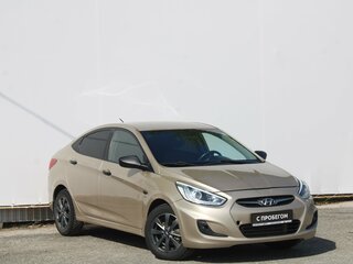 2011 Hyundai Solaris I, бежевый, 600000 рублей, вид 3