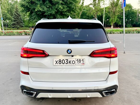 2019 BMW X5 40i IV (G05/G18), белый, 6999000 рублей - вид 13