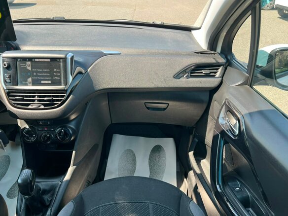 2013 Peugeot 208 I, белый, 449000 рублей - вид 19