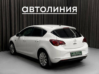 2014 Opel Astra J Рестайлинг, белый, 700000 рублей, вид 5