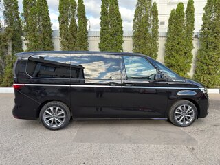 2022 Volkswagen Multivan Long T7, чёрный, 7490000 рублей, вид 4