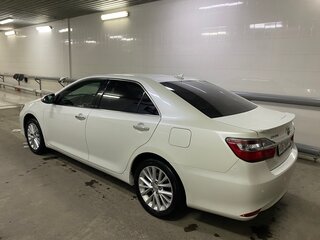 2018 Toyota Camry VII (XV50) Рестайлинг 2, белый, 2269000 рублей, вид 2