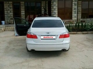 2010 Hyundai Genesis I, белый, 800000 рублей, вид 2