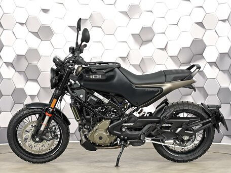 2023 Husqvarna Svartpilen 401, чёрный, 595000 рублей, вид 4