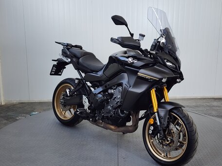 2023 Yamaha MT-09 Tracer (FJ-09), чёрный, 1189000 рублей, вид 2
