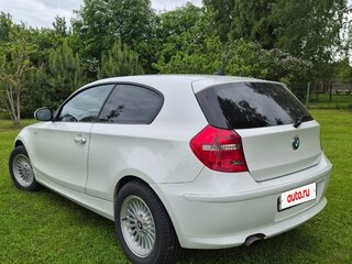 2011 BMW 1 серии 116i I (E81/E82/E87/E88) Рестайлинг, белый, 700000 рублей, вид 4