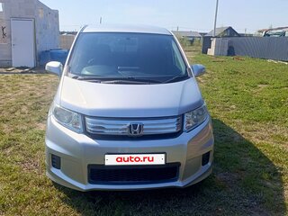 2010 Honda Freed Spike I Рестайлинг, серебристый, 1100000 рублей, вид 2