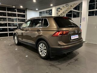 2017 Volkswagen Tiguan II, коричневый, 1930000 рублей, вид 5