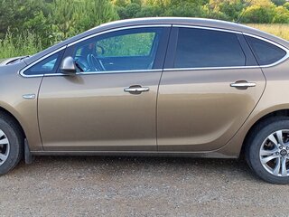 2012 Opel Astra J Рестайлинг, бежевый, 780000 рублей, вид 4