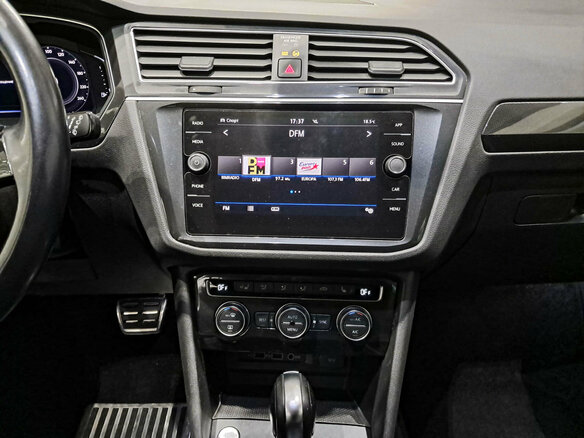 2020 Volkswagen Tiguan II, чёрный, 3410000 рублей - вид 14