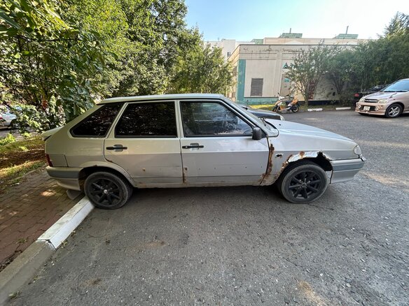 2006 Lada (ВАЗ) 2114, серебристый, 105000 рублей - вид 1