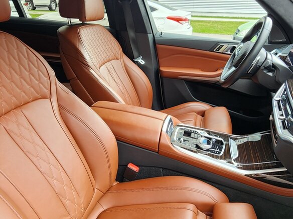 2022 BMW X7 40i I (G07) Рестайлинг, белый, 10400000 рублей - вид 13