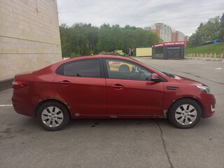 2012 Kia Rio 5-speed III, красный, 415000 рублей, вид 3