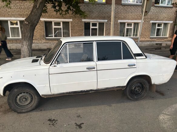 2000 Lada (ВАЗ) 2106 5-speed, белый - вид 1