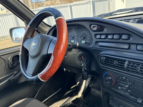 2015 Chevrolet Niva I Рестайлинг, серый - вид 12