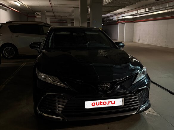 2021 Toyota Camry VIII (XV70) Рестайлинг, чёрный, 3400000 рублей - вид 1
