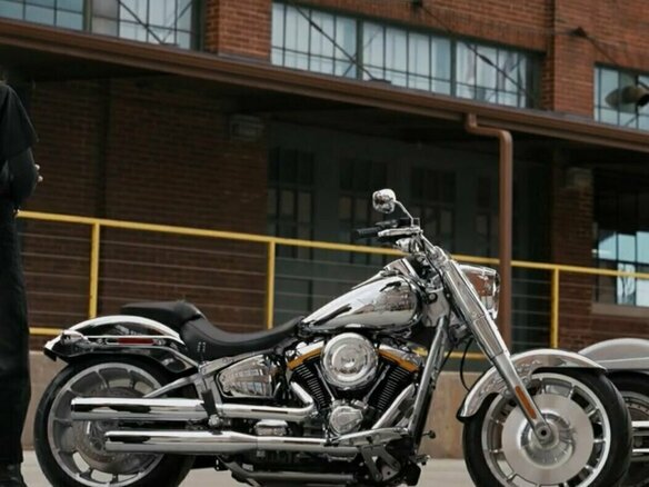 2025 Harley-Davidson Fat Boy, серебристый, 6000000 рублей - вид 22