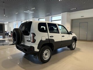 2026 Lada (ВАЗ) Niva Travel I Рестайлинг, белый, 1419000 рублей, вид 2