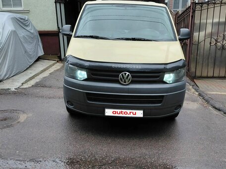 2010 Volkswagen Transporter, бежевый, 1560000 рублей, вид 2