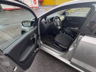 2019 Volkswagen Polo V Рестайлинг, серый, 1299000 рублей, вид 2