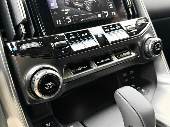 2025 Lexus LX 700h IV, коричневый, 19490000 рублей - вид 23