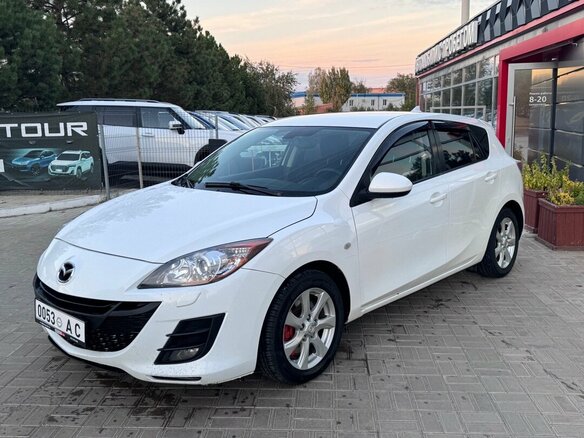 2011 Mazda 3 II (BL) Рестайлинг, белый, 769900 рублей - вид 3