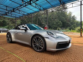 2024 Porsche 911 Carrera VIII (992) Рестайлинг, серебристый, 18600548 рублей, вид 4