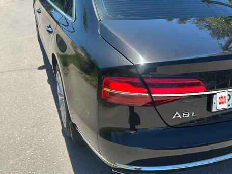 2015 Audi A8 Long III (D4) Рестайлинг, чёрный, 3000000 рублей, вид 5
