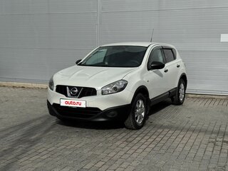 2013 Nissan Qashqai I Рестайлинг, белый, 845000 рублей, вид 1