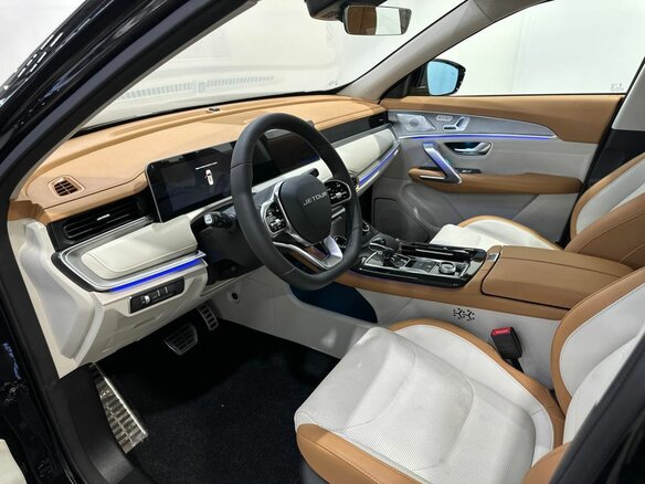 2026 Jetour X70+ I Рестайлинг, чёрный, 3399000 рублей - вид 8