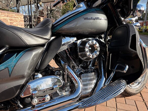 2015 Harley-Davidson CVO Limited, чёрный, 1799000 рублей - вид 3