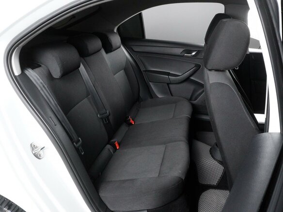 2016 Skoda Rapid I, белый, 819000 рублей - вид 6