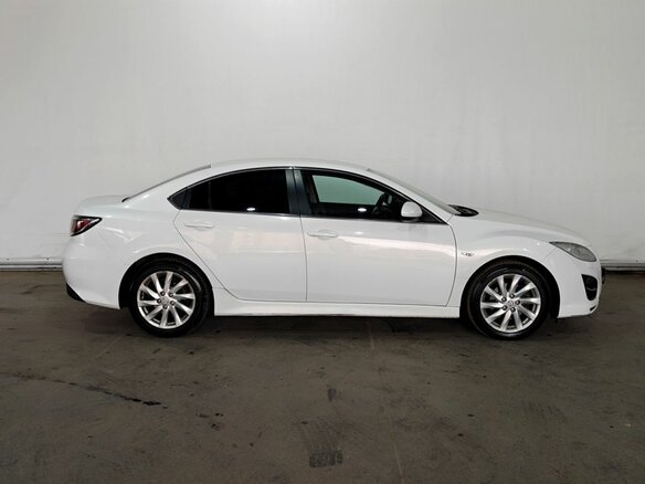 2010 Mazda 6 II (GH) Рестайлинг, белый, 899000 рублей - вид 7