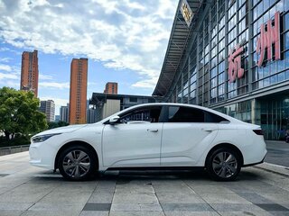 2023 Geely Geometry A, белый, 1650000 рублей, вид 4