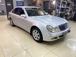 2005 Mercedes-Benz E-Класс 200 III (W211, S211), серебристый, 780000 рублей, вид 3