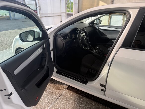 2014 Skoda Octavia III (A7), белый, 1450000 рублей - вид 18
