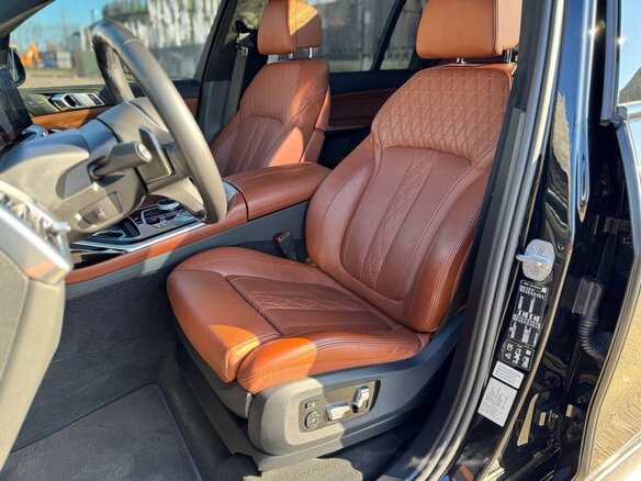 2023 BMW X7 40d I (G07) Рестайлинг, чёрный, 8400000 рублей - вид 12